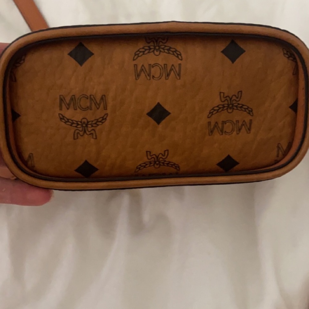MCM - Picture 5 of 7